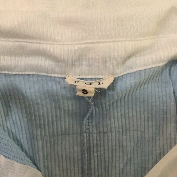 NWT-POL-Oversized Crochet White/Blue Patch Collar Top with Buttons-Size Small - Picture 7 of 8